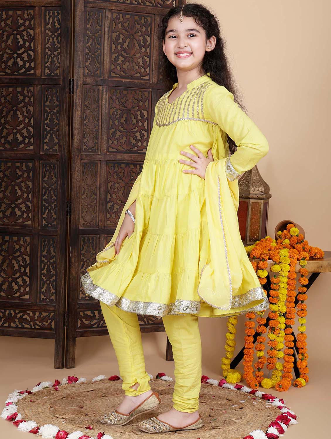 girls yellow mandarin neck kurta churidaar with dupatta set - 21941007 - Standard Image - 3