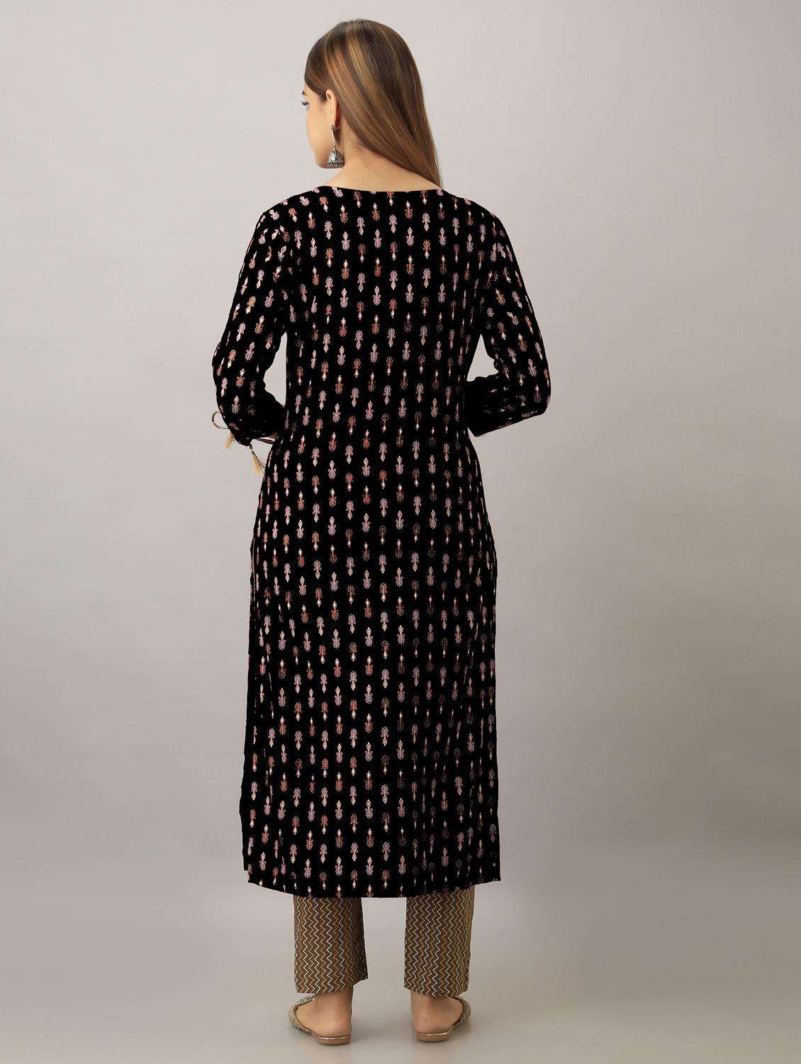 women three quarter sleeve straight kurta - 21941359 -  Standard Image - 3