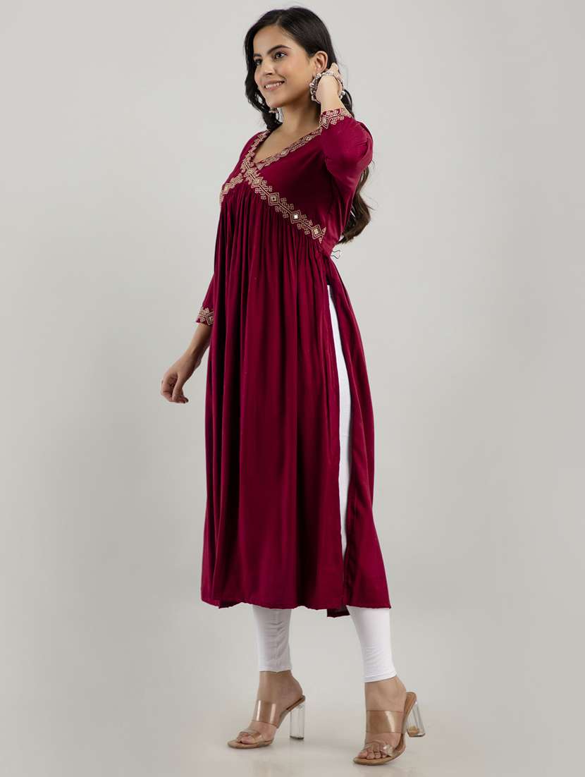 women embroidered three quarter sleeve a-line kurta - 21941362 - Standard Image - 3