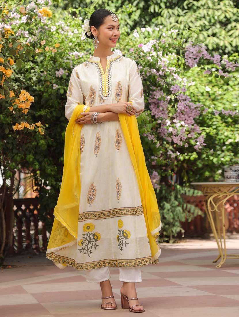 women three quarter sleeve anarkali kurta dupatta set - 21941549 - Standard Image - 5