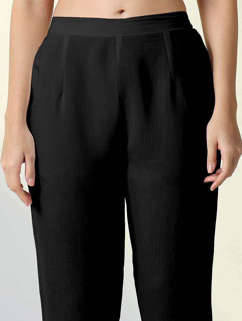 women three quarter sleeve kurta pant set - 21941660 -  Standard Image - 3