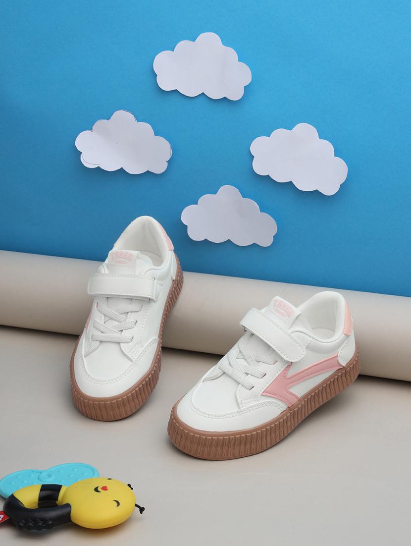 unisex white lace up sneaker - 21941752 - Zoom Image - 0