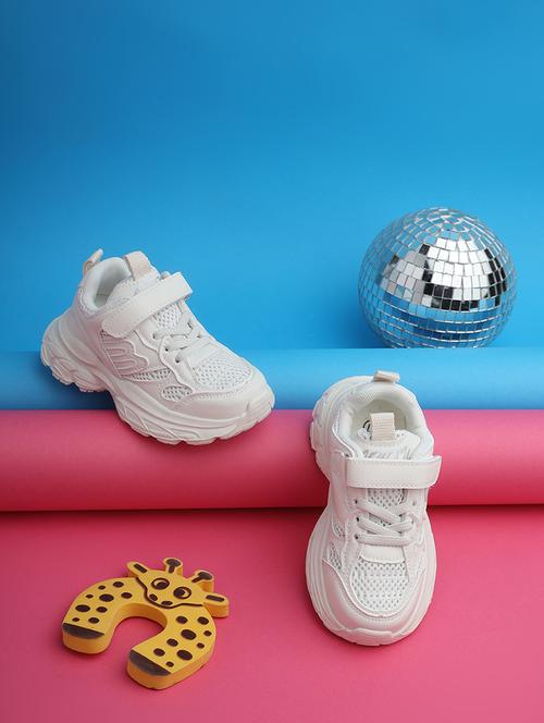 unisex white lace up sneaker - 21941753 -  Standard Image - 0