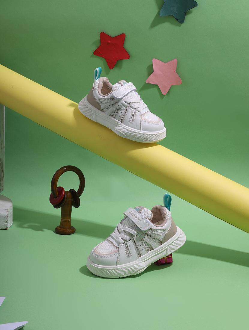 unisex beige lace up sneaker - 21941755 - Zoom Image - 0