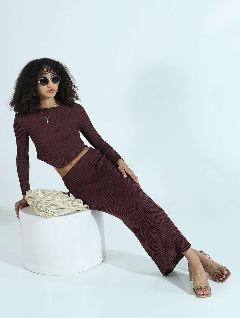 women solid top and skirt co-ord set