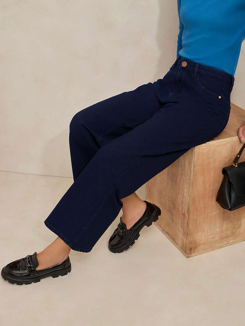 women solid mid rise wide leg jeans