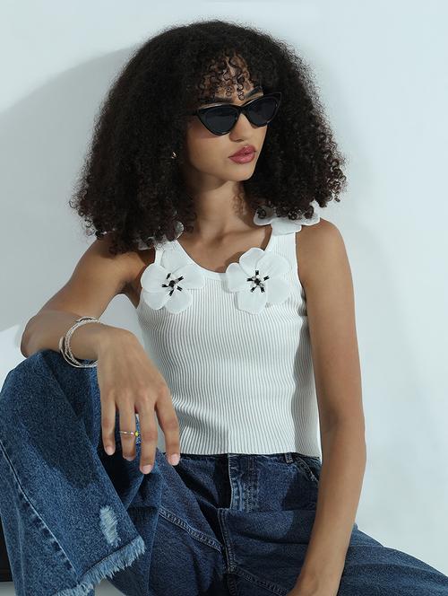 women white solid sleeveless crop top - 21941905 - Standard Image - 0