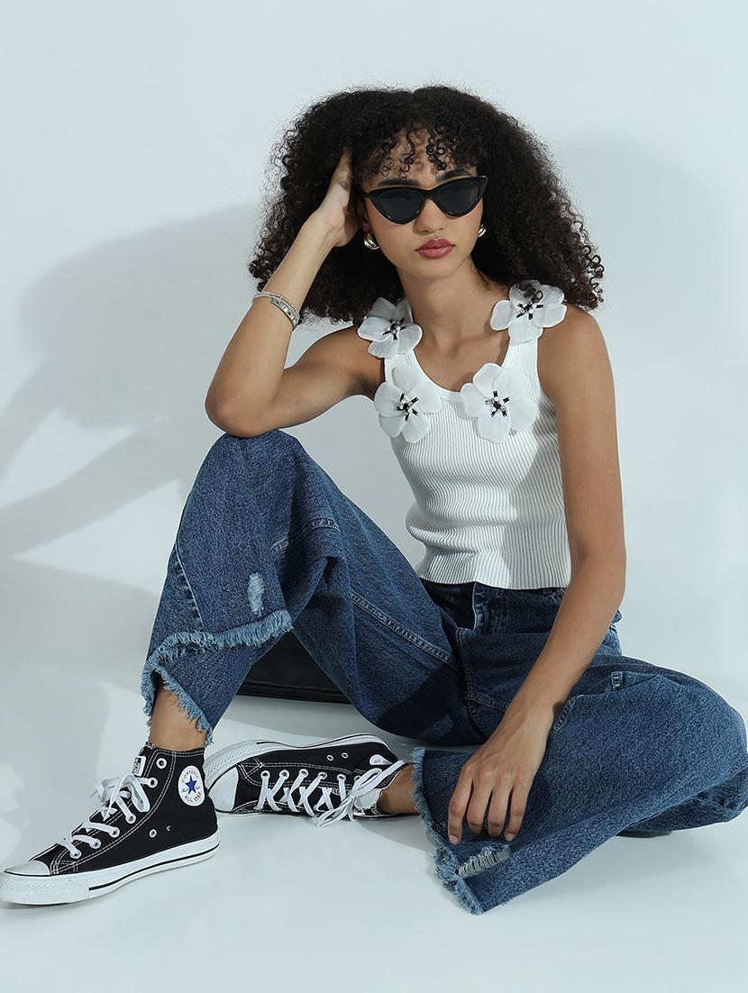 women white solid sleeveless crop top - 21941905 - Standard Image - 5