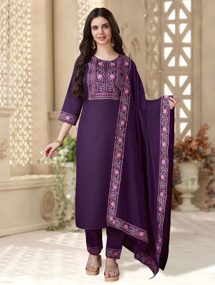 women three quarter sleeve kurta pant with dupatta set - 21942006 -  Zoom Image - 0
