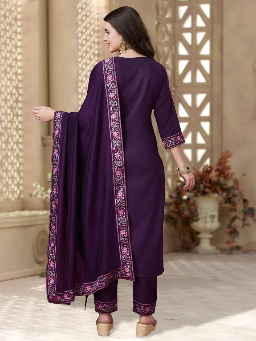 women three quarter sleeve kurta pant with dupatta set - 21942006 - Standard Image - 3