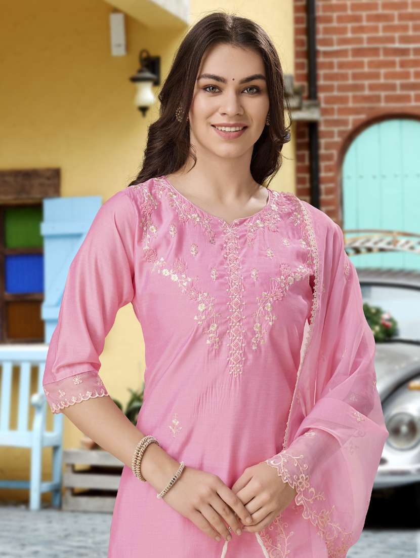 women three quarter sleeve kurta pant with dupatta set - 21942019 -  Standard Image - 5