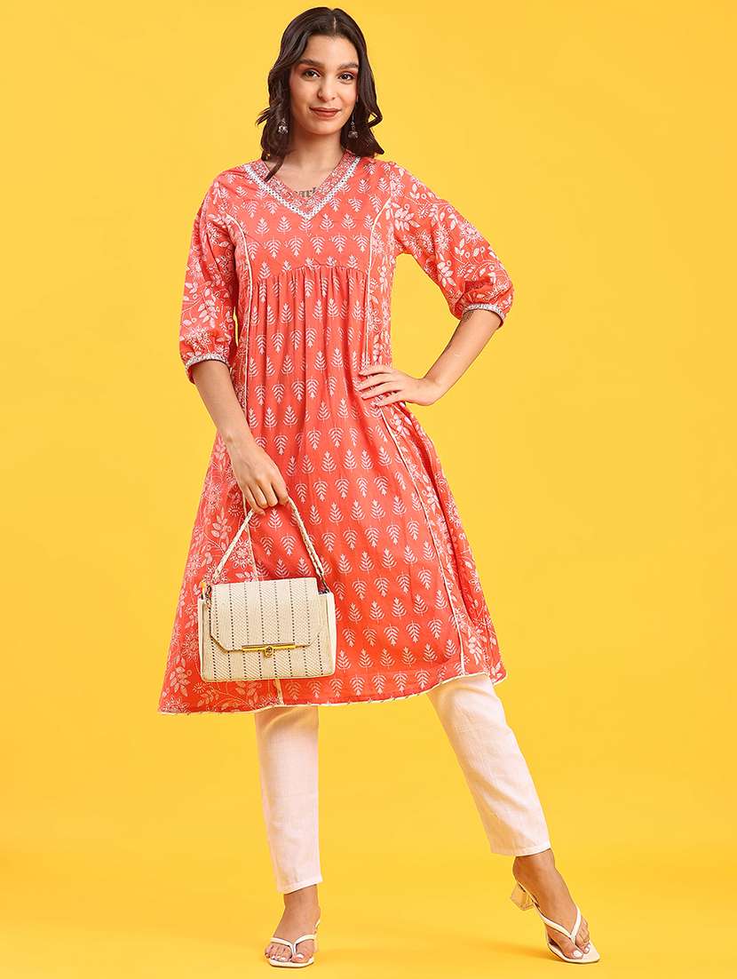 women three quarter sleeve a-line kurta - 21942438 -  Zoom Image - 0