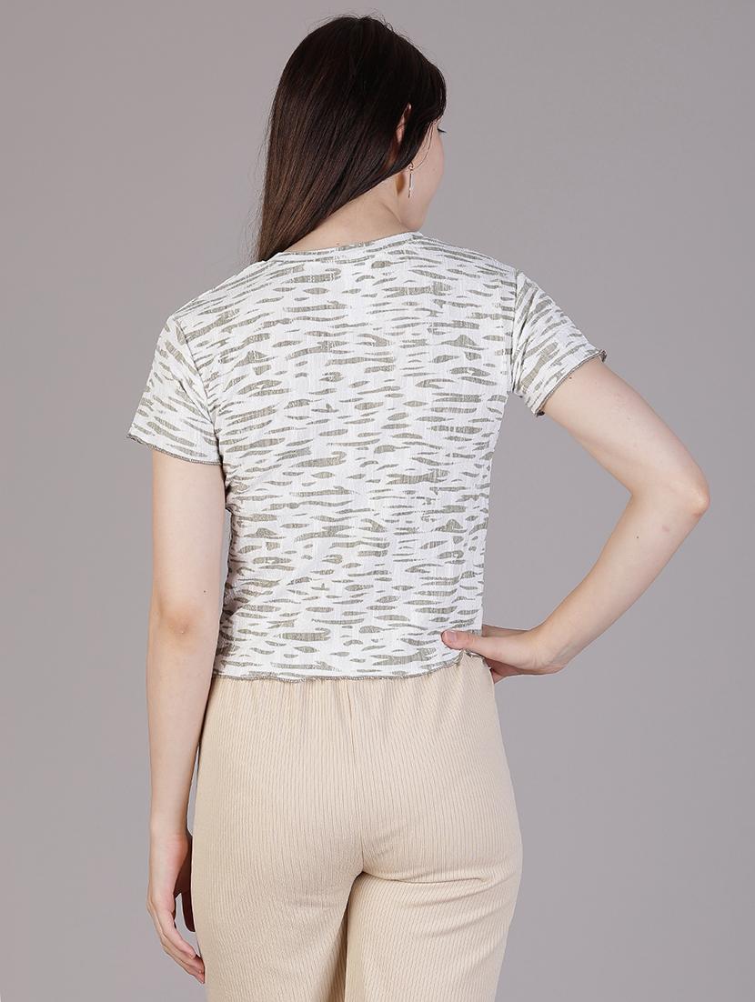 womne printed short sleeve crop top - 21942934 - Standard Image - 3