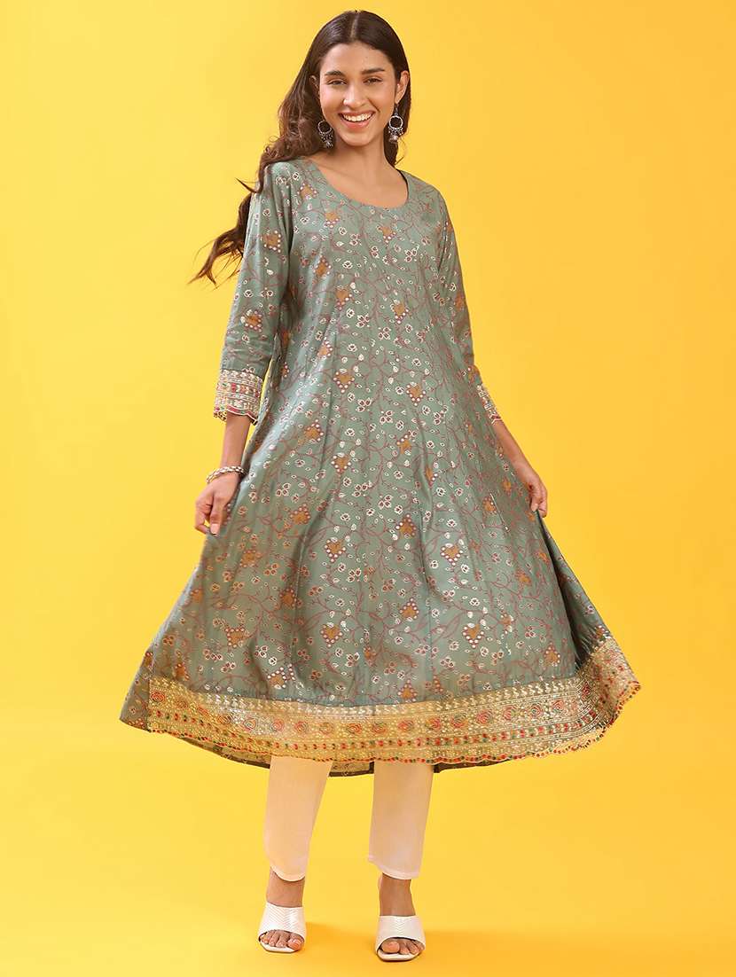 women three quarter sleeve flared kurta - 21942940 - Standard Image - 3