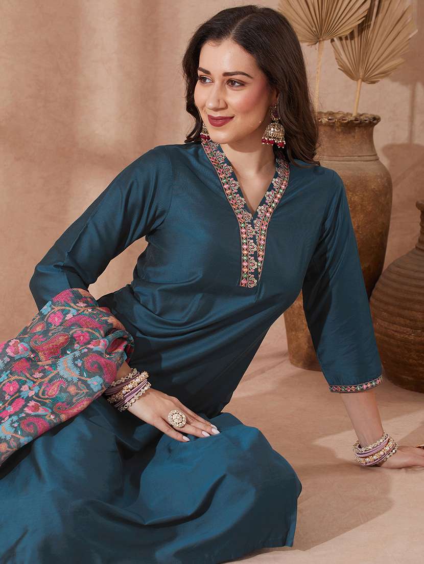 globus women teal embroidered v-neck straight kurta with trouser & paisely printed sequin lace dupatta festive set - 21943115 -  Standard Image - 3