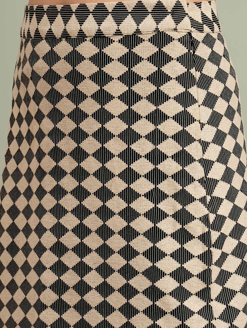 globus women black v-neck shoulder strap abstract print crop top with skirt resort co-ord set - 21943217 -  Standard Image - 5