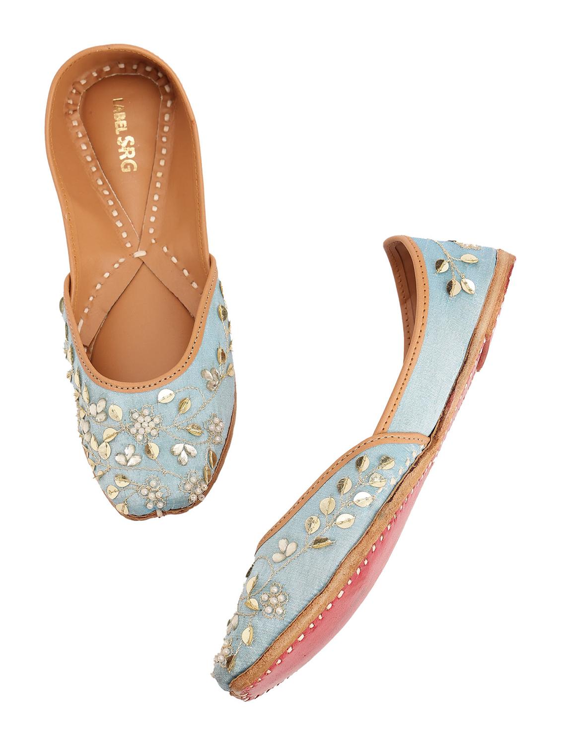 women embroidered slip on juttis - 21943240 - Standard Image - 3