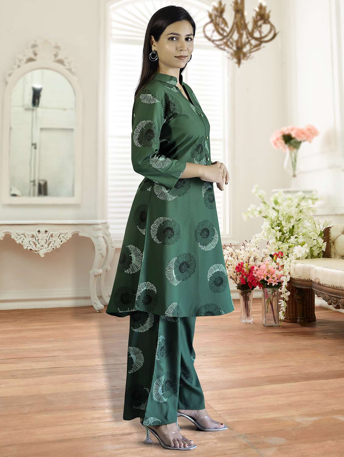 women three quarter sleeve kurta palazzo set - 21943613 -  Standard Image - 3