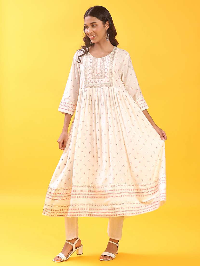 women three quarter sleeve flaredkurta - 21943689 -  Standard Image - 3