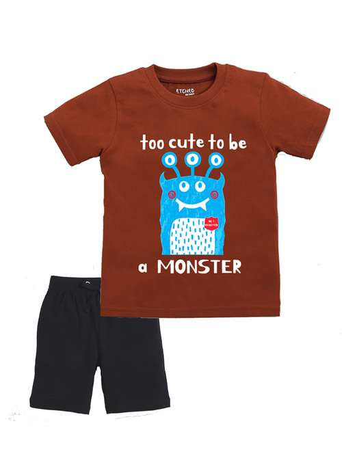 boys printed t-shirt & shorts casual wear set - 21944161 -  Standard Image - 0