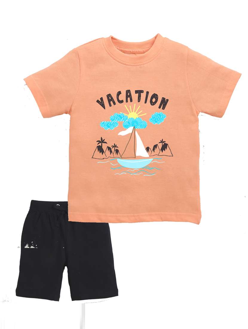 boys printed t-shirt & shorts casual wear set