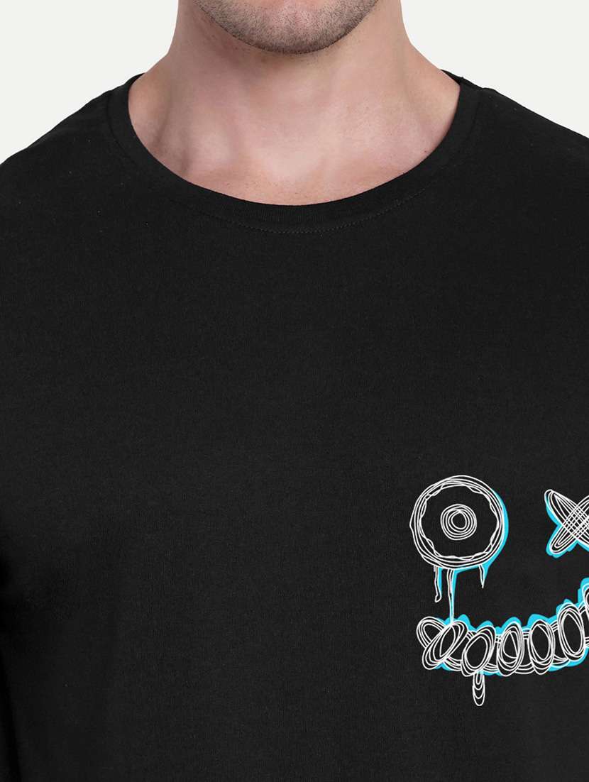men black short sleeve oversized t-shirt - 21944426 - Standard Image - 3
