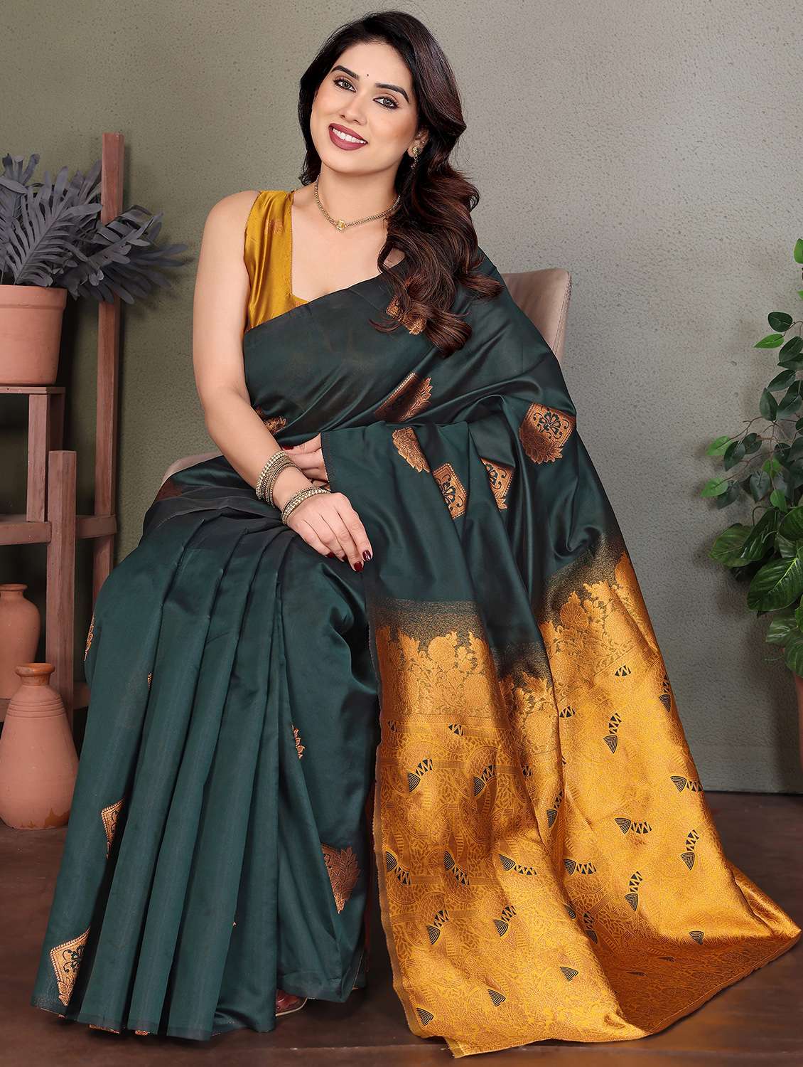 women self design banarasi saree with blouse - 21946724 -  Standard Image - 5