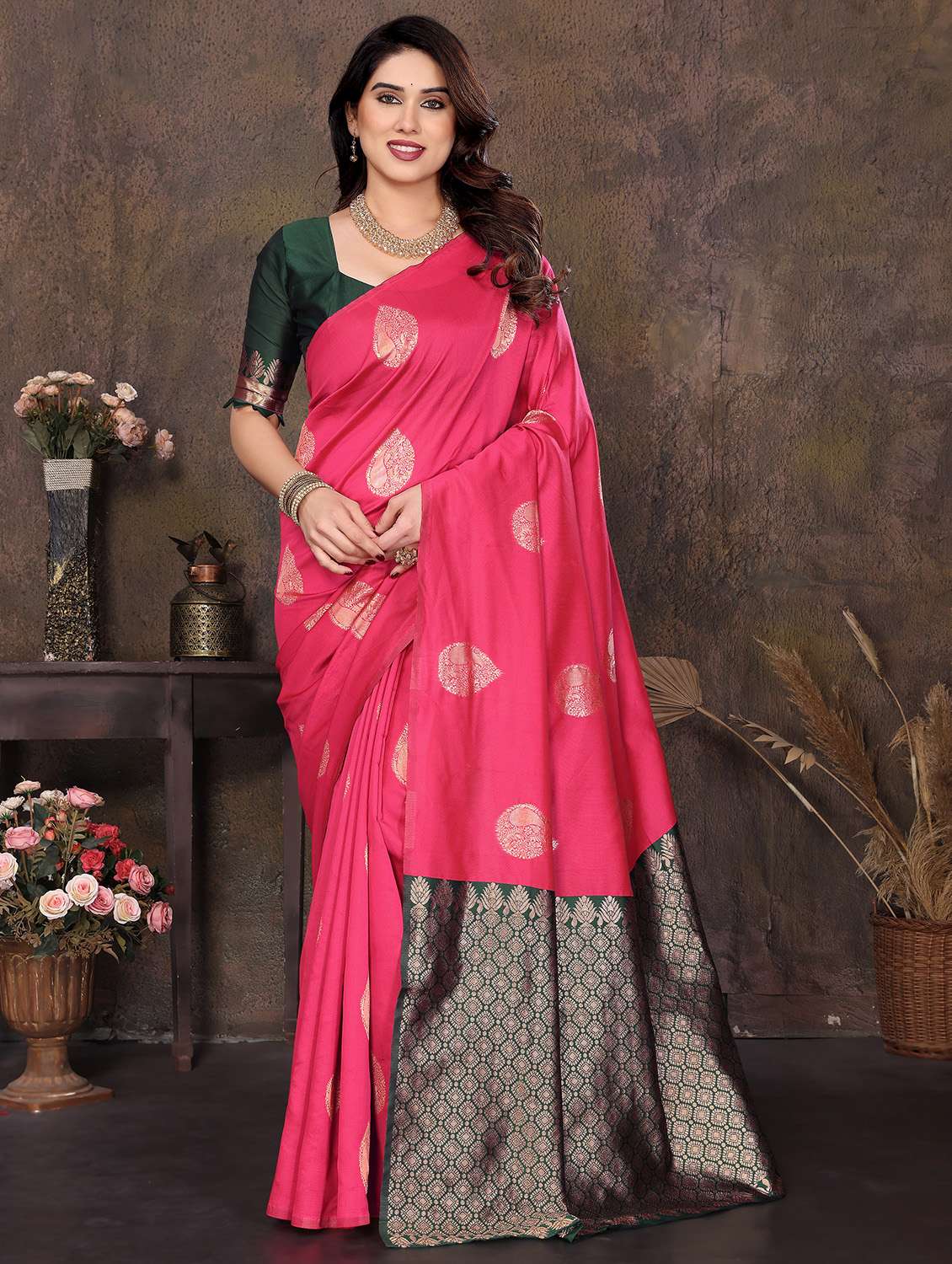 women self design banarasi saree with blouse