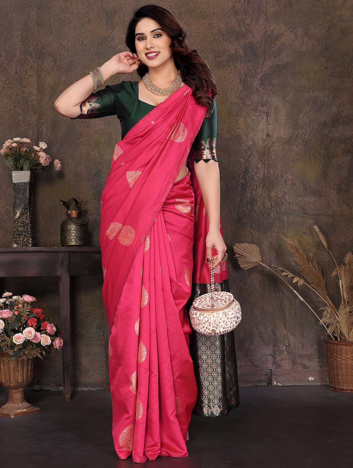 women self design banarasi saree with blouse - 21946729 -  Standard Image - 5