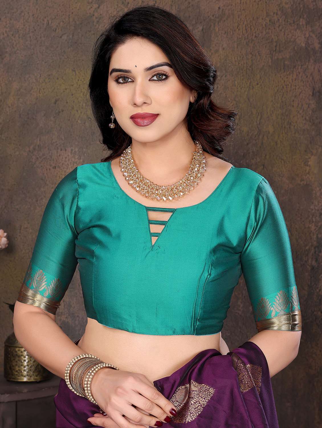 women self design banarasi saree with blouse - 21946730 -  Standard Image - 3