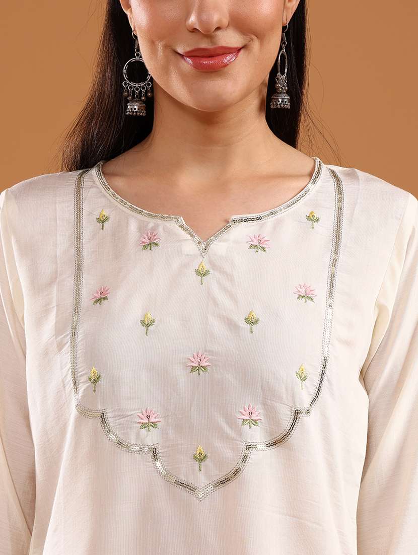 women three quarter sleeve straight kurta - 21947214 -  Standard Image - 5