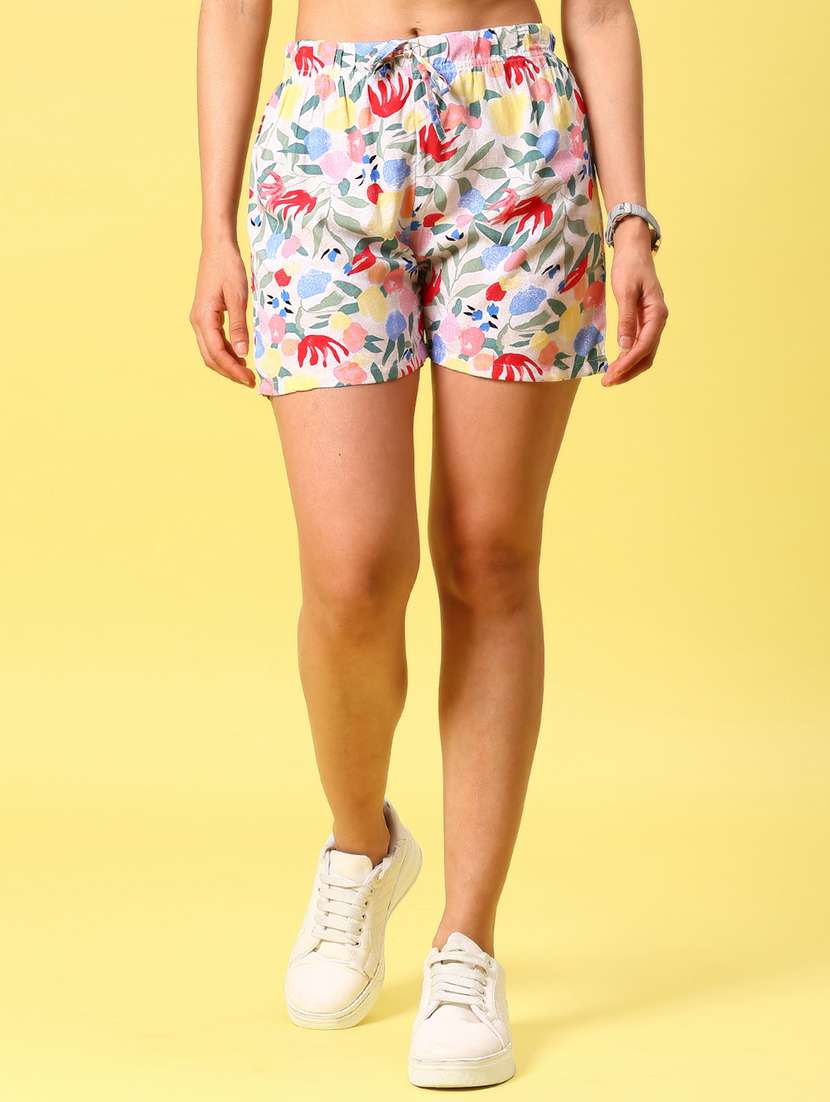 women floral print mid rise regular short