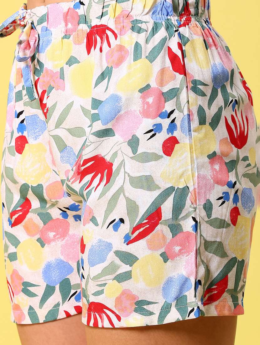 women floral print mid rise regular short - 21947409 -  Standard Image - 5
