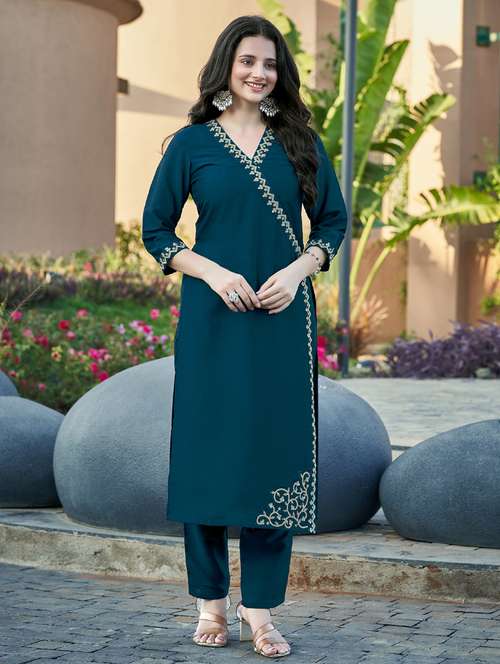 women three quarter sleeve kurta pant set - 21947858 - Standard Image - 0
