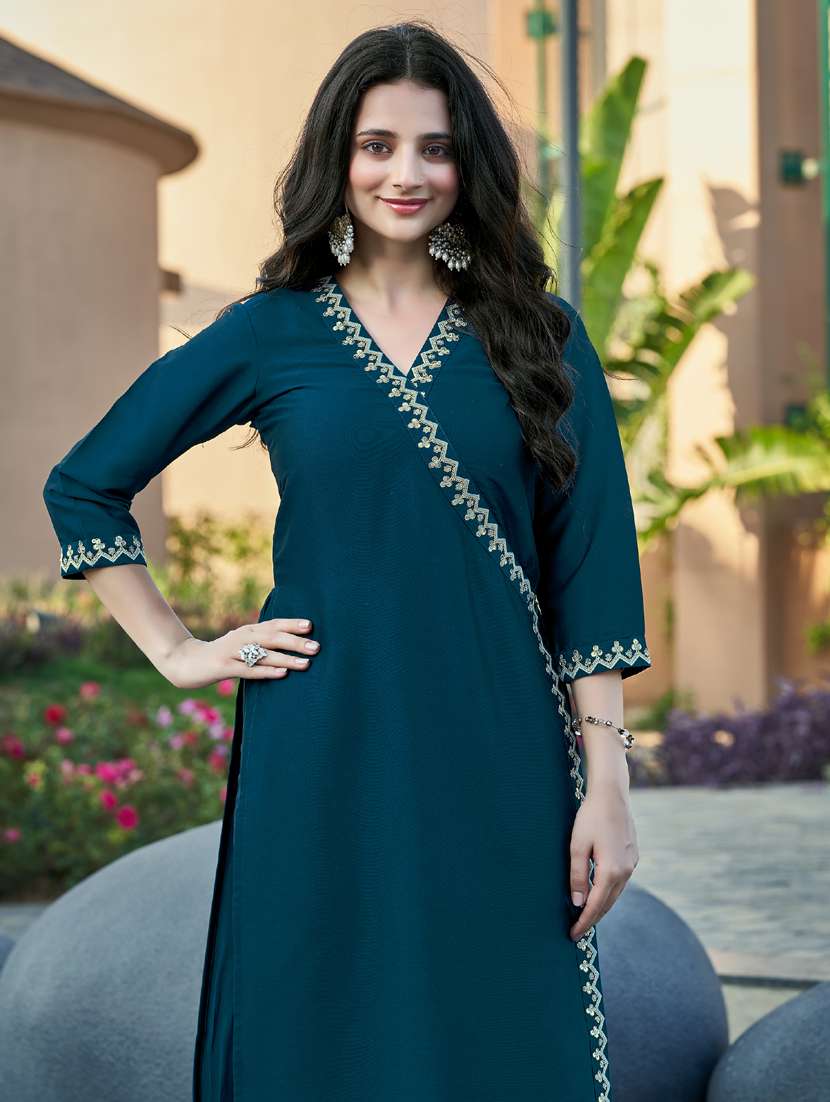women three quarter sleeve kurta pant set - 21947858 - Standard Image - 3