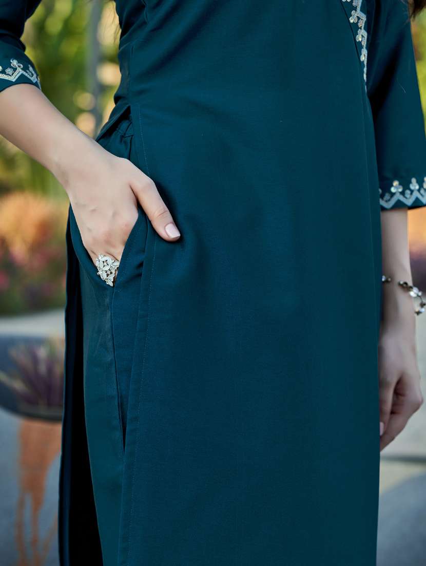 women three quarter sleeve kurta pant set - 21947858 - Standard Image - 5