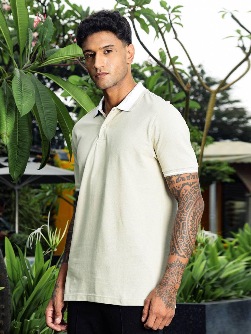 men solid short sleeve regular fit polo t-shirt - 21947886 - Standard Image - 3