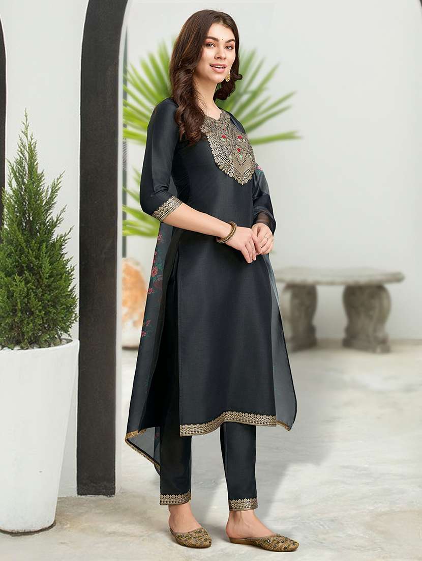 women three quarter sleeve kurta pant with dupatta set - 21948525 - Standard Image - 3