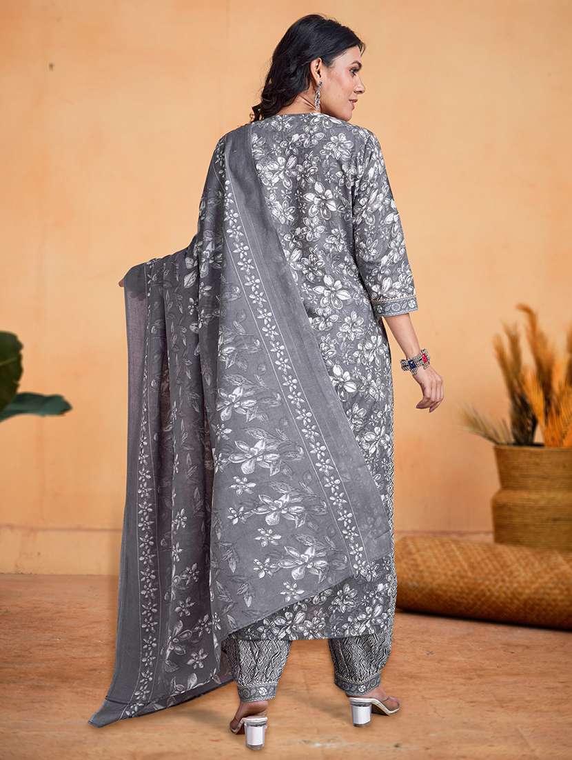 women three quarter sleeve kurta salwar with dupatta set - 21948532 -  Standard Image - 5