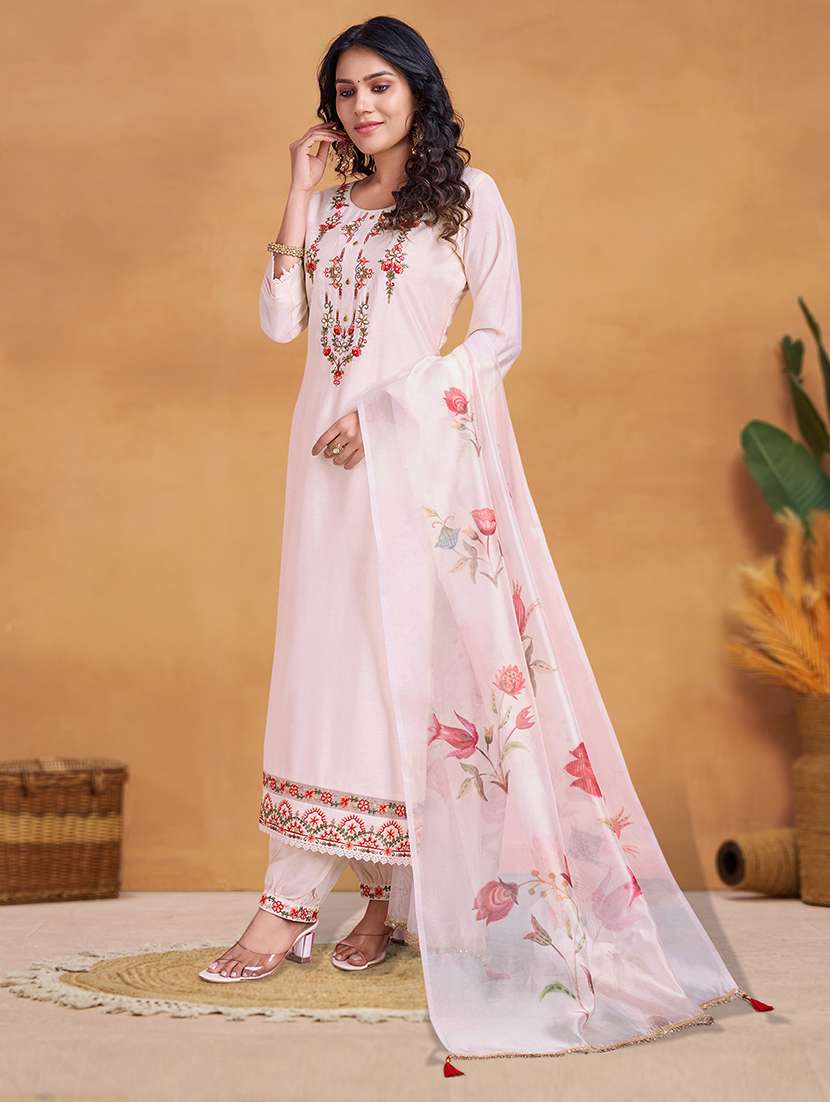 women three quarter sleeve kurta salwar with dupatta set - 21948537 -  Standard Image - 3