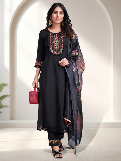 women three quarter sleeve kurta pant with dupatta set - 21948541 -  Standard Image - 0