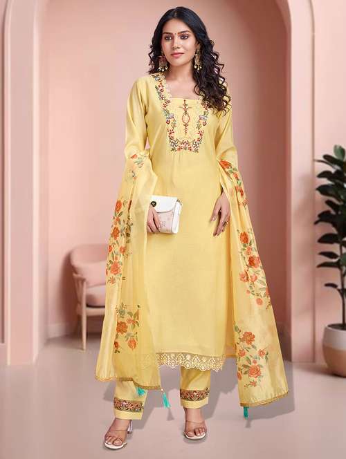 women three quarter sleeve kurta pant with dupatta set - 21948542 - Standard Image - 0