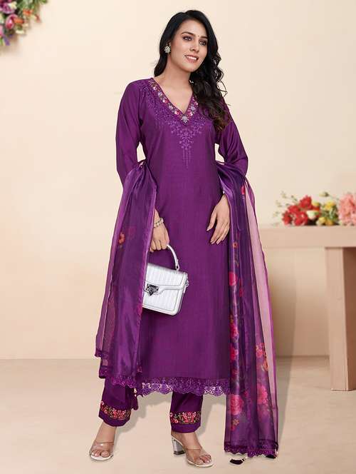 women three quarter sleeve kurta pant with dupatta set - 21948547 -  Standard Image - 0