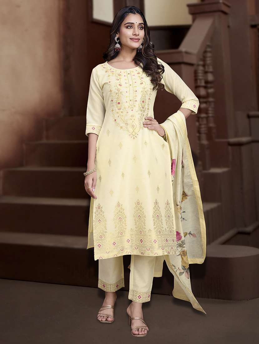 women three quarter sleeve kurta pant with dupatta set