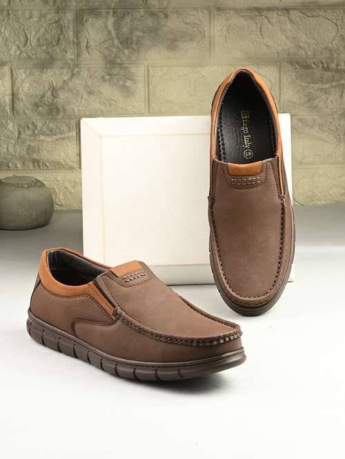 Men Brown Solid Boat Shoe