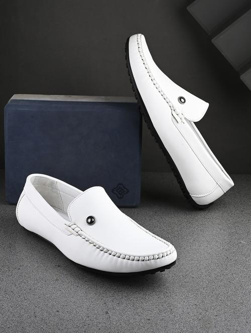 men white slip on loafer - 21948600 -  Standard Image - 0