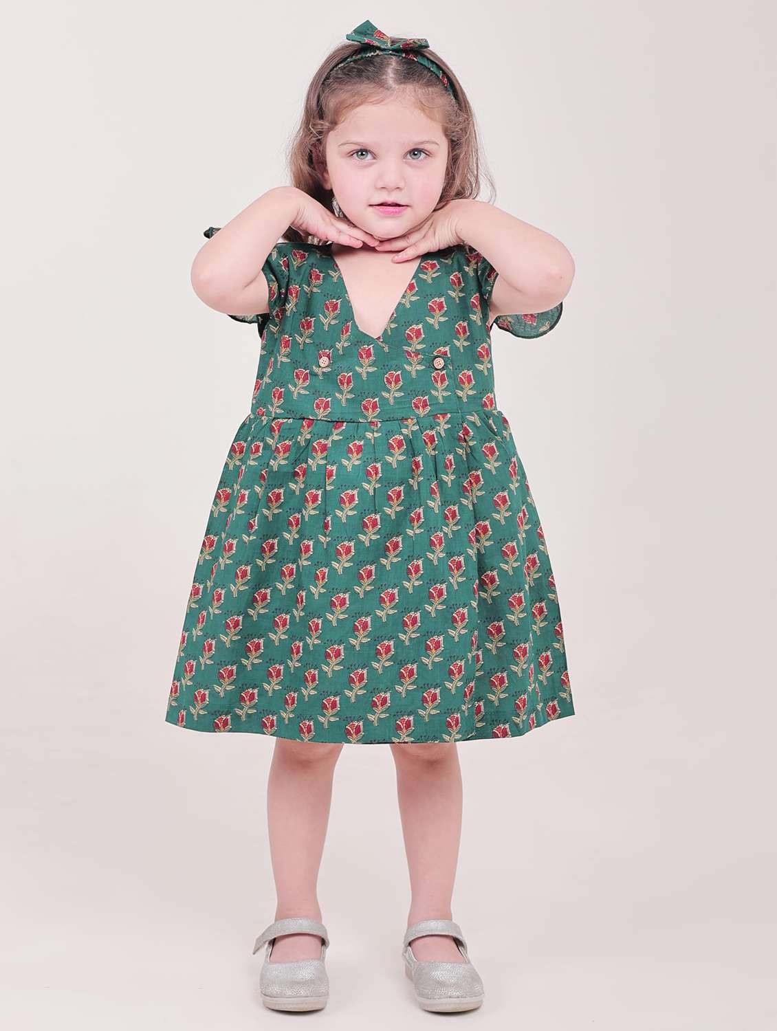 kids green floral printed v neck frock