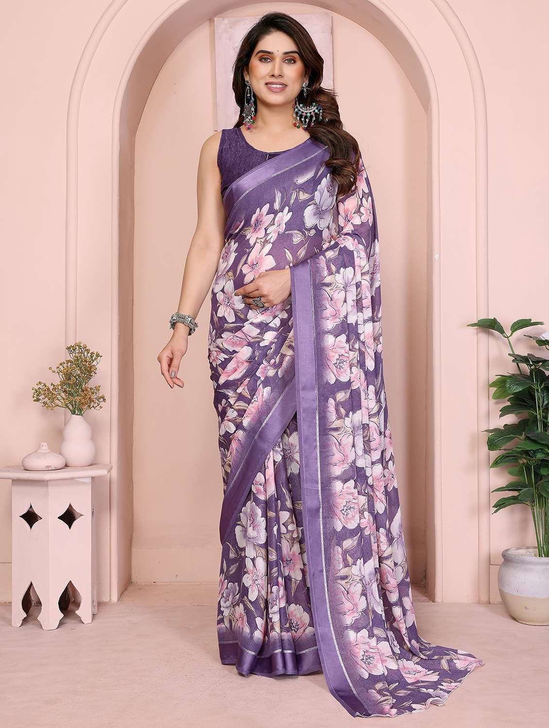 women floral printed saree with blouse - 21948640 -  Zoom Image - 0