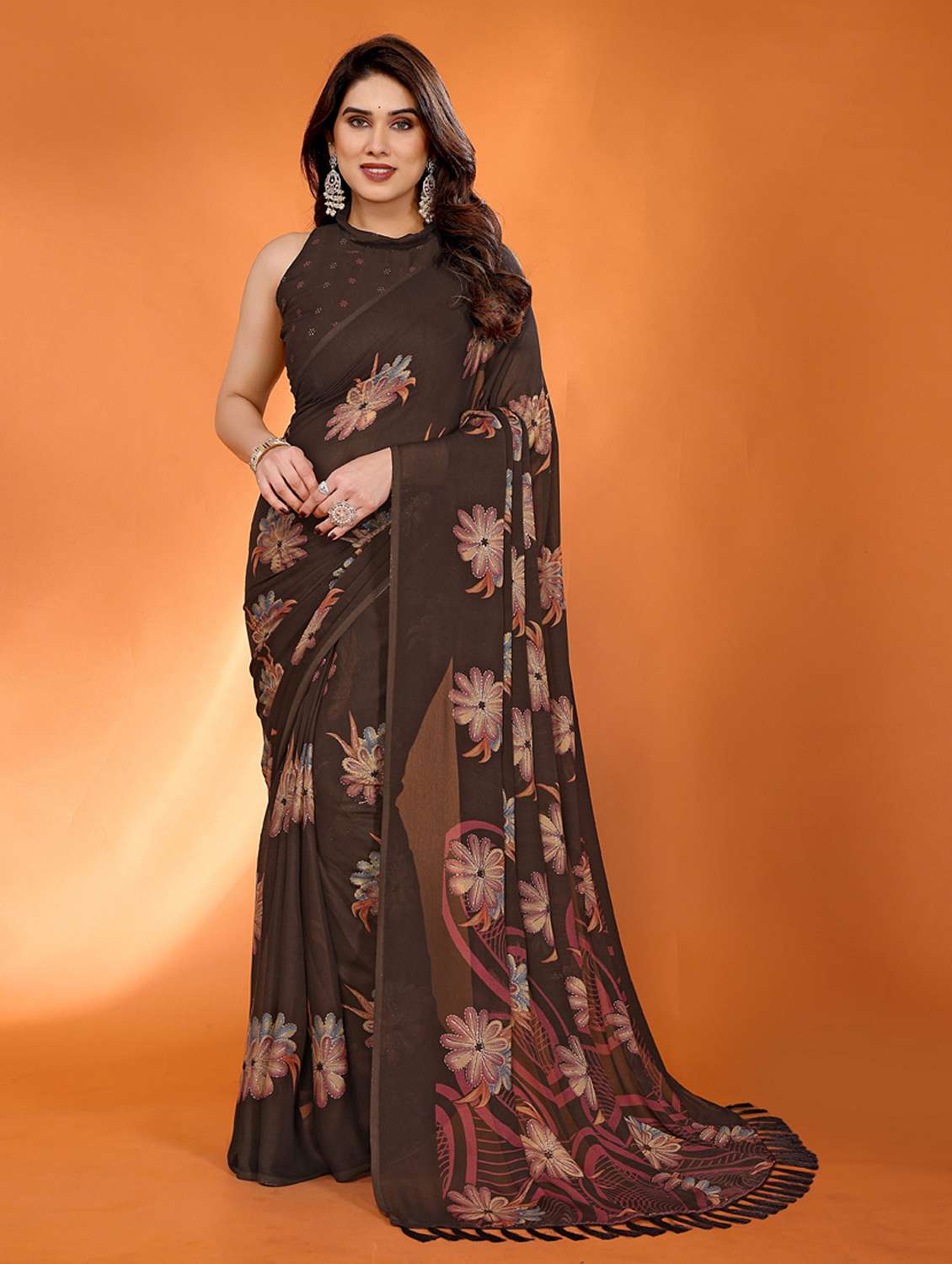 women printed casual wear saree with blouse - 21949162 -  Zoom Image - 0