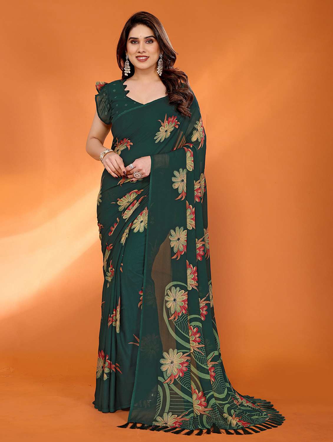 women printed casual wear saree with blouse - 21949163 -  Zoom Image - 0